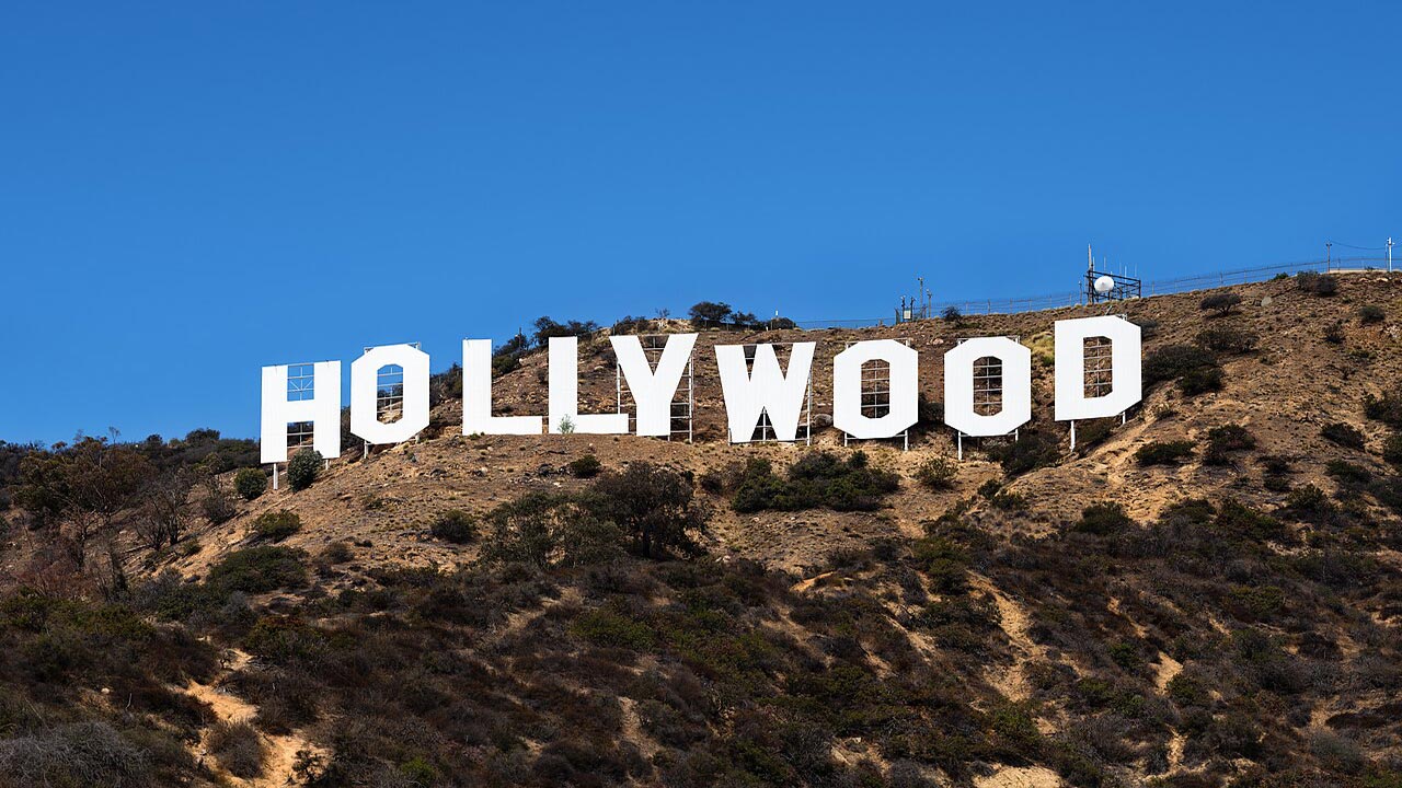 hollywood sign