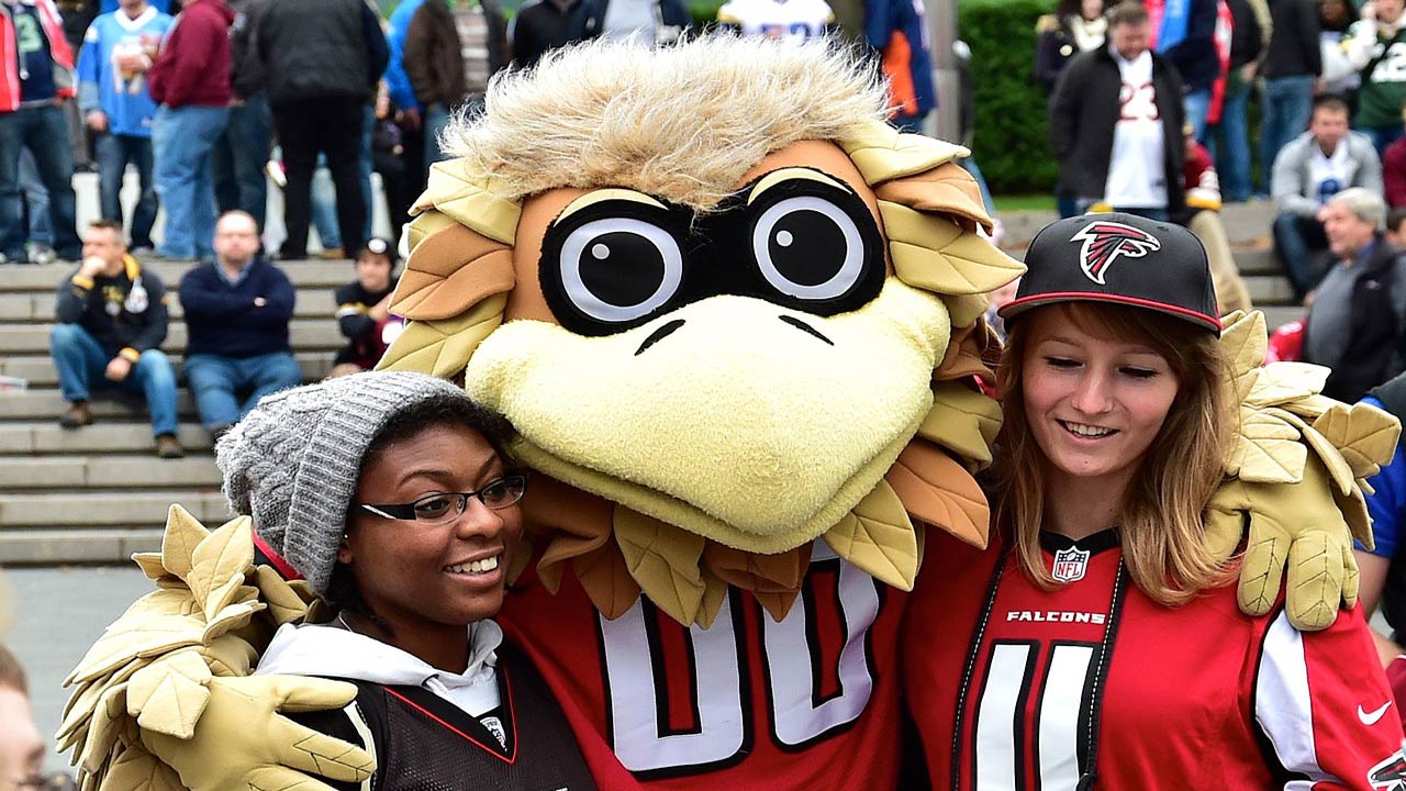 atlanta falcons freddie falcon mascot