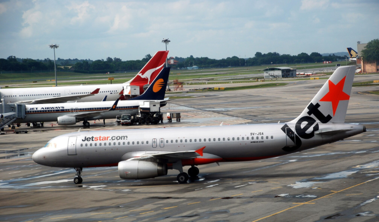 jetstar budget airline that charges for cabin baggage