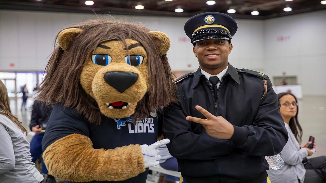 detroit lions mascot roary